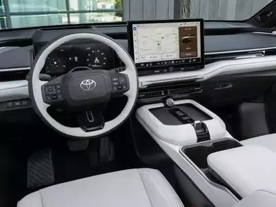 A Glimpse into the Future: The All-Electric 2027 Toyota Highlander's Refined Interior