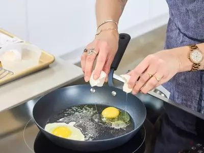 Review of the OXO Obsidian Pre-Seasoned Carbon Steel Frying Pan: A New Kitchen Essential