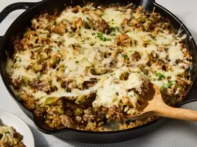 Hearty Cheesy Ground Beef & Rice Bake: A Quick and Satisfying Meal