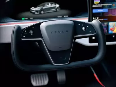 China to Ban Yoke-Style Steering Wheels by 2027 Due to Safety Concerns