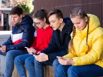 Why the Bark Phone Starter Plan Is an Excellent First Phone for Kids
