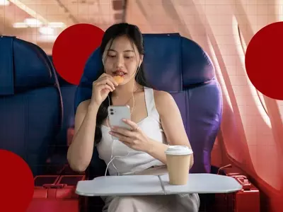 In-Flight Dining Etiquette: Best and Worst Snacks for Air Travel