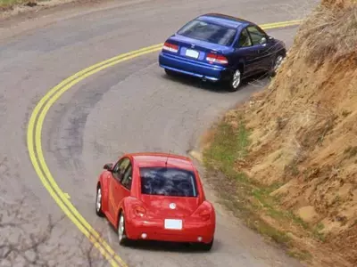 A Look Back: 1999 Honda Civic Si vs. Volkswagen Beetle Turbo
