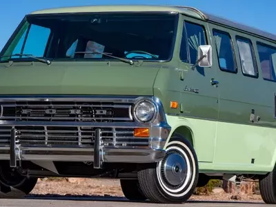 A Journey Back in Time: The 1972 Ford Econoline E-200 Camper Van