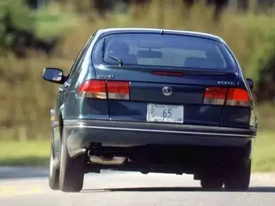 The 1994 Saab 900SE: A Timeless Automotive Masterpiece