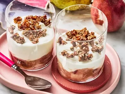 Nourishing Pear and Yogurt Parfait: A Delightful Start to Your Day