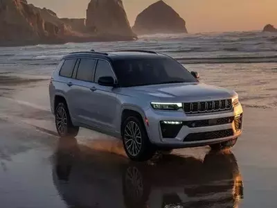Jeep Grand Cherokee V-8 Return Hinted Amid Stellantis's Shift