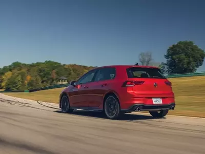 2025 Volkswagen Golf GTI Sets New Track Record at Lightning Lap