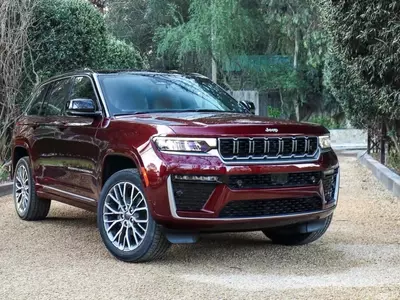 2026 Jeep Grand Cherokee: A Refined Ride with a Powerful New Engine