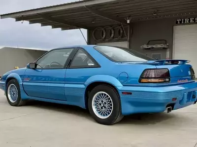 Rare Richard Petty Edition 1992 Pontiac Grand Prix with Manual Transmission Hits Auction Block