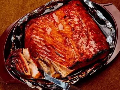 The Culinary Buzz: A Honey-Glazed Salmon Sensation
