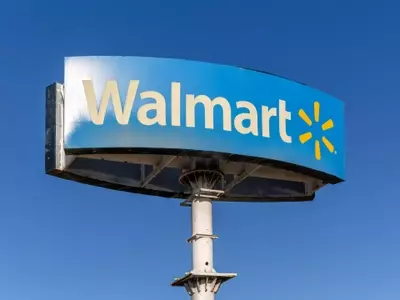 Walmart Offers Over 50% Off 'Stellar' Rechargeable Work Light