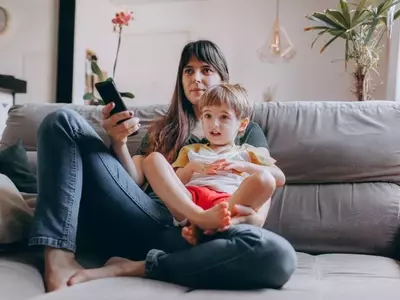 Understanding the 'Silky Mom' Parenting Approach