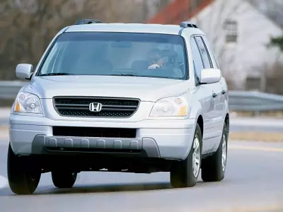 A Comprehensive Look at the 2003 Honda Pilot EX: Redefining the Mid-Size SUV Segment