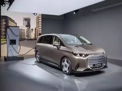 2028 Mercedes-Benz VLE-Class: A Glimpse into Luxury Electric Minivans
