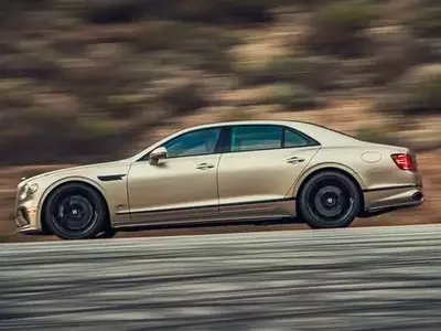 2025 Bentley Flying Spur Speed: A Luxury Grand Tour of Los Angeles