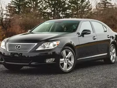 Timeless Elegance: The 2012 Lexus LS460 L on Auction