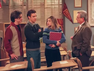 Nostalgic Television: A Quiz on Iconic 90s and 2000s Shows