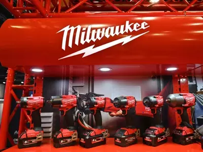 Milwaukee M12 Cordless Ratchet Kit: A Powerful Tool for Mechanics
