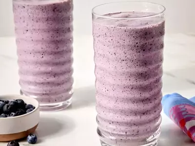 Wholesome Blueberry Oatmeal Smoothie: A Nutritious Start to Your Day