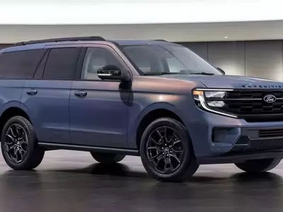 Ford Expedition Celebrates 30 Years with Special Edition Featuring Mustang Dark Horse Paint