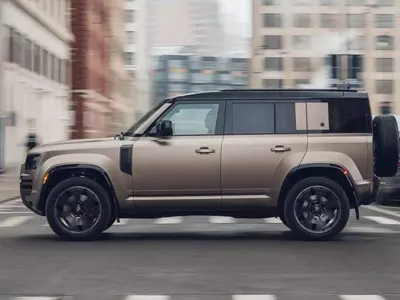 2025 Land Rover Defender OCTA: A High-Performance SUV Review