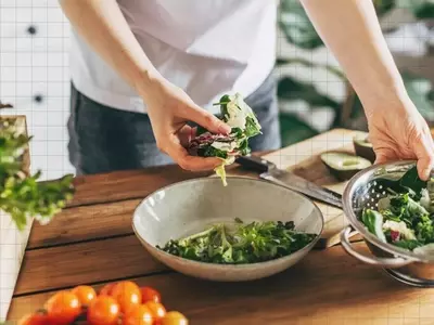 Essential Kitchen Tools for Healthier Salad Preparation and Fresh Produce Storage