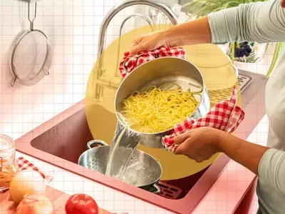 The Great Pasta Debate: To Rinse or Not to Rinse?