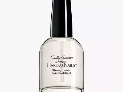 The Enduring Appeal of Long Almond Nails: A Timeless Manicure Choice