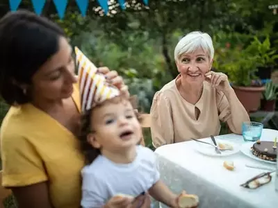 Expert Advice on Responding to Unsolicited Parenting Commentary