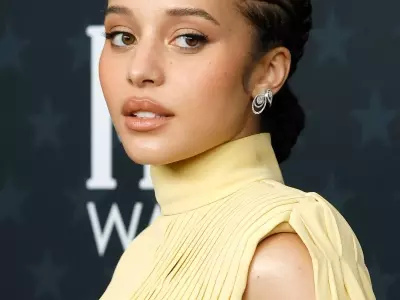 Chase Infiniti's Signature Makeup Style: A Symphony of Color and Elegance