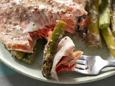 Quick Baked Salmon and Asparagus with Mustard Sauce