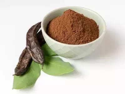 La Algarroba: Un Tesoro Nutricional con Raíces Milenarias en el Mediterráneo