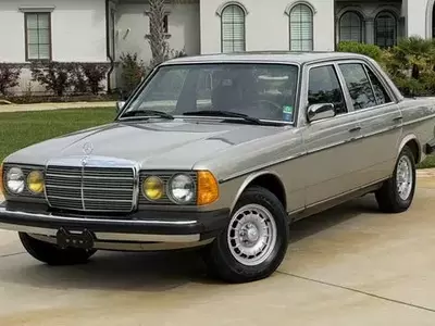 A Timeless Journey: The Enduring Legacy of a Low-Mileage 1985 Mercedes-Benz 300D Turbo