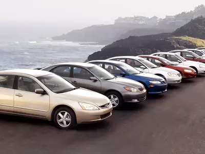A Nostalgic Look at 2003 Mid-Size Sedans: A Comparative Review