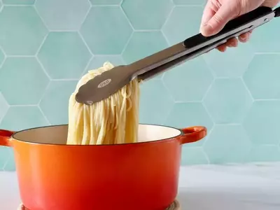 The Ultimate Guide to Kitchen Tongs: Choosing the Best for Your Culinary Needs