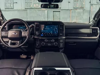 2026 Ford F-250 Super Duty Lariat: A Peek Inside the Luxurious Workhorse