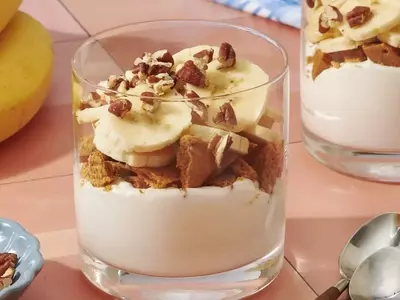 Delightful Gingersnap Banana Frozen Yogurt Parfaits