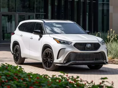 2026 Toyota Highlander: An In-depth Review of Performance, Features, and Value