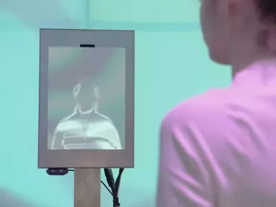 The Future of AI in Luxury Fashion: Enhancing Human-Centric Experiences