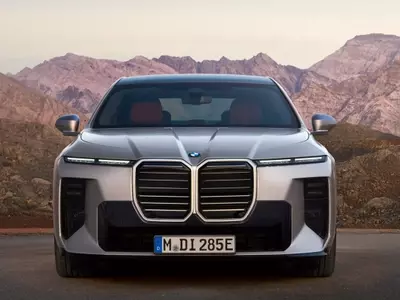 2027 BMW i7: A Comprehensive Review of BMW's Electric Flagship Sedan