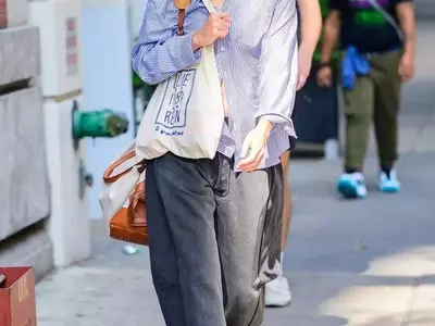 Six Chic Ways to Style Barrel Jeans This Spring