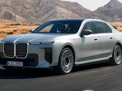 BMW Reaffirms Commitment to Luxury Sedans with the 7 Series Amidst Market Shifts