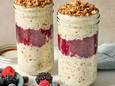 Lemon-Berry Crisp Overnight Oats: A Wholesome Breakfast Delight