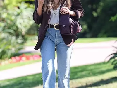 Jessica Alba's Style Secret: The Under-$200 Belt
