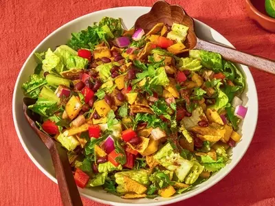 Zesty Black Bean Fajita Salad: A Quick & Healthy Meal