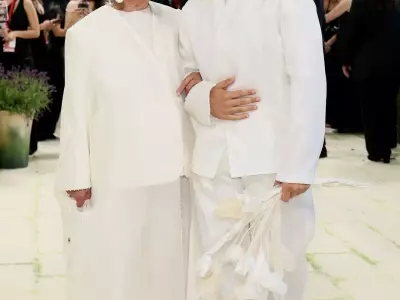 Jacquemus's Family-Inspired Met Gala Appearance