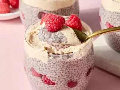 High-Protein Raspberry and Peanut Butter Chia Pudding: A Healthy Start to Your Day