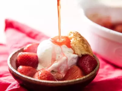Transforming Strawberries: The Art of Roasting for Enhanced Flavor