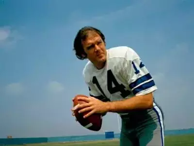 Remembering Craig Morton: A Dual Super Bowl Quarterback's Legacy